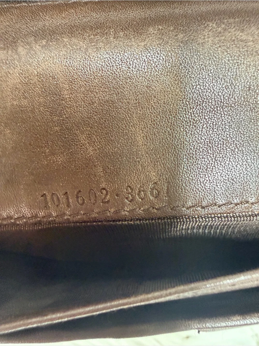 Gucci GG Canvas Continental Wallet with Ring Hardware - Picture 12 of 12